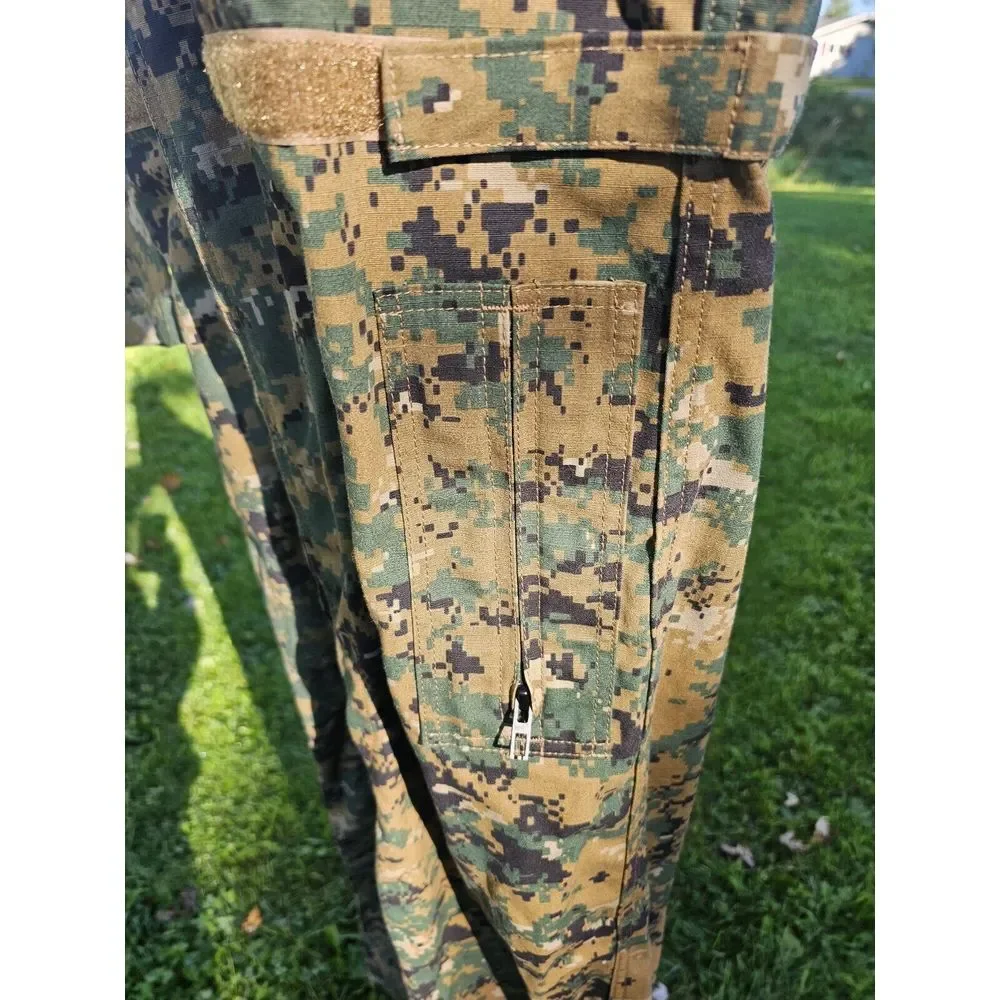 USMC Woodland Digital Camouflage Coveralls Flyers S.O.C. Sz M 28/P Regular‎